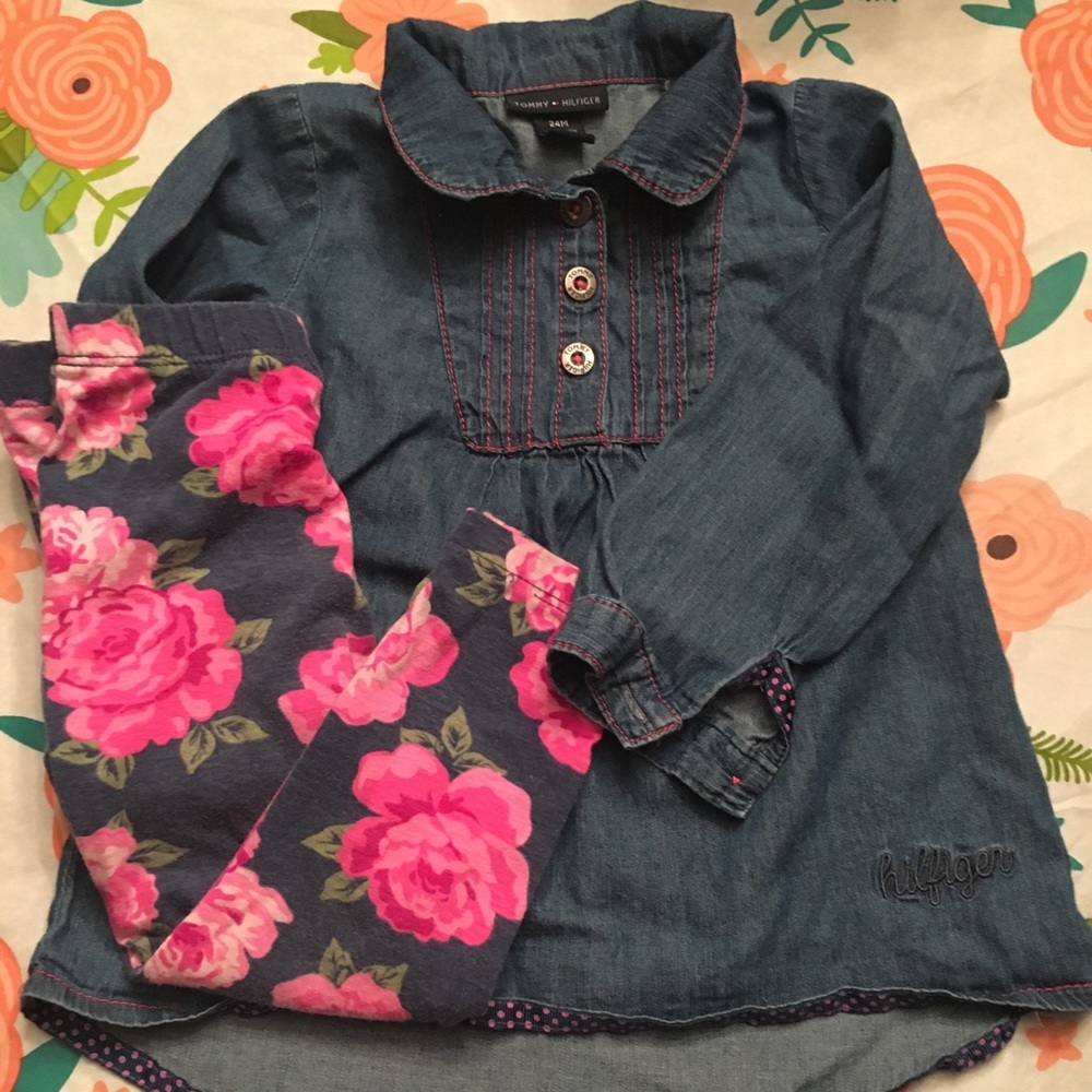 ⚛️SALE⚛️💖24 mo. Tommy Hilfiger Set 💖